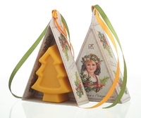 Натуральное твердое высокопенное туалетное мыло с маслом облепихи и ароматом лаванды и мандарина для ежедневного умывания лица и тела. Нежно очистит кожу, придаст ей здоровый и ухоженный вид. Яркий цветочно-цитрусовый аромат подарит прекрасное настроение и напомнит о светлом празднике Рождества. Мыло упаковано в подарочную коробочку, сверху закрыто прозрачной пластиковой крышкой. 250р