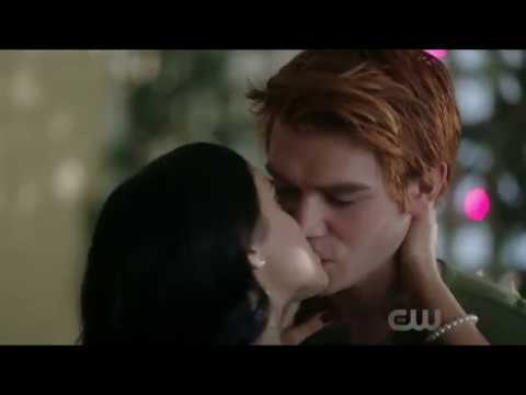 Riverdale 2x09 - Christmas Day