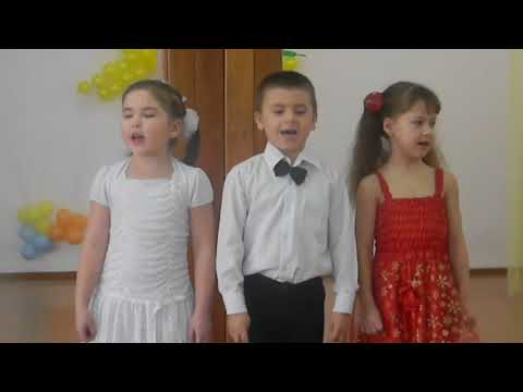 макс поет в садике (архив)