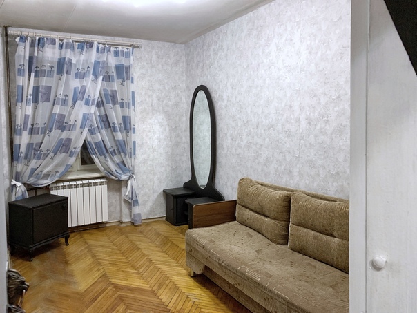 Собственник. Сдаём на длительный срок, от года, чистую и уютную двухкомнатную квартиру в кирпичном доме. <br><br>Сдаётся первый раз после косметического ремонта. Тёплый и высокий первый этаж в середине пятиэтажного дома. Комнаты раздельные. Санузел раздельный. Вся необходимая мебель и техника есть. Хорошие соседи. Окна во двор.<br><br>Пешком до метро 10 минут. Зелёный район, рядом школы, детские сады, торговые центры и все для комфортной жизни.<br>Рассмотрим семейную пару. Преимущественно у семей с взрослым ребёнком. <br><br>Заезжать можно уже сегодня. Залог в половину стоимости месяца. Оперативный показ. Агентам-звоните если есть клиент. <br><br>Ждем жильцов, пишите в лс или звоните +79636439095 :) - фото Фото: Собственник. Сдаём на длительный срок, от года, чистую и уютную двухкомнатную квартиру в кирпичном доме. <br><br>Сдаётся первый раз после косметического ремонта. Тёплый и высокий первый этаж в середине пятиэтажного дома. Комнаты раздельные. Санузел раздельный. Вся необходимая мебель и техника есть. Хорошие соседи. Окна во двор.<br><br>Пешком до метро 10 минут. Зелёный район, рядом школы, детские сады, торговые центры и все для комфортной жизни.<br>Рассмотрим семейную пару. Преимущественно у семей с взрослым ребёнком. <br><br>Заезжать можно уже сегодня. Залог в половину стоимости месяца. Оперативный показ. Агентам-звоните если есть клиент. <br><br>Ждем жильцов, пишите в лс или звоните +79636439095 :)