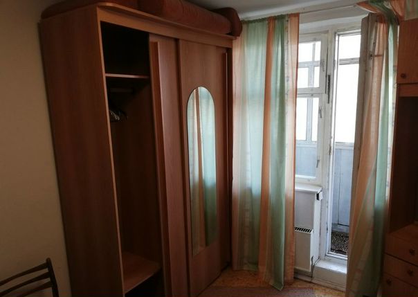 м. Кантемировская ул. Кошкина, 19 <br> <br>Сдается комната в трехкомнатной квартире со всеми удобствами.Комната просторная и светлая, изолированная.В квартире имеется мебель и техника необходимая для вашего комфортного проживания. <br>Цена 15000.Имеется комиссия. <br>По все вопросам звонить по номеру:89255528073 - фото Фото: м. Кантемировская ул. Кошкина, 19 <br> <br>Сдается комната в трехкомнатной квартире со всеми удобствами.Комната просторная и светлая, изолированная.В квартире имеется мебель и техника необходимая для вашего комфортного проживания. <br>Цена 15000.Имеется комиссия. <br>По все вопросам звонить по номеру:89255528073
