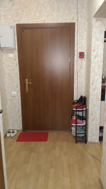 Метро Бульвар Дмитрия Донского, ул. Крымская,9к1.<br>Сдается койко-место в двухкомнатной квартире для одной ДЕВУШКИ! В одной комнате живут 2 девочки( все работают), во второй-я. Квартира новая чистая, мебель вся есть( новая), и все, что нужно для проживания имеется( стиральная машина, микроволновка, холодильник, утюг, посуда и т.д.). Дом находится недалеко от метро, в 10 минутах на транспорте. Остановка также рядом с домом.<br>Требования: Чистоплотность!<br>Оплата: 8000р.<br>Можно писать в личку, либо звонить по номеру: 8-977-557-17-33 - фото Фото: Метро Бульвар Дмитрия Донского, ул. Крымская,9к1.<br>Сдается койко-место в двухкомнатной квартире для одной ДЕВУШКИ! В одной комнате живут 2 девочки( все работают), во второй-я. Квартира новая чистая, мебель вся есть( новая), и все, что нужно для проживания имеется( стиральная машина, микроволновка, холодильник, утюг, посуда и т.д.). Дом находится недалеко от метро, в 10 минутах на транспорте. Остановка также рядом с домом.<br>Требования: Чистоплотность!<br>Оплата: 8000р.<br>Можно писать в личку, либо звонить по номеру: 8-977-557-17-33