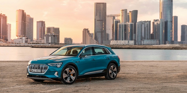 Провод для беспокойства. Тест-драйв Audi E-Tron. Audi сделала то, о чем просил весь мир: электрокар из Ингольштадта, в отличие от конкурентов, не кричит о своем «зеленом» бэкграунде. Это такая