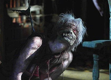 Фильм На том свете: Между жизнью и смертью (2014) Группа незнакомых людей просыпаются в ловушке, внутри старой заброшенной психиатрической больнице. Они сталкиваются со сверхъестественными