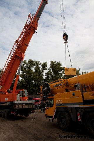 Pronájem autojeřábu Liebherr je spolehlivým řešením pro složité stavební práce
