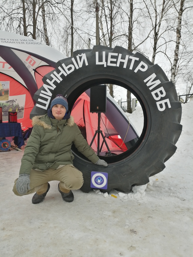 На правах спонсора коллектив Шинного центра МВБ согревал всех желающих горячим чаем. На правах спонсора коллектив Шинного центра МВБ согревал всех желающих горячим чаем.