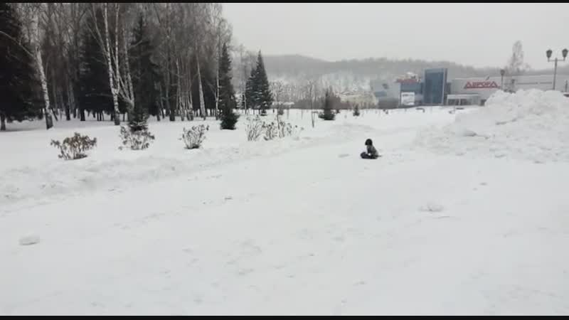 Пава все свое ношу с собой