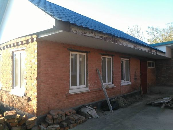 Подаётся Дом в хорошем состоянии. <br>Ст.Ладожская не далеко от Краснодара! <br>Нет только ремонта. Рядом с домовладением находится школа, рынок, магазины, автовокзал, почта. Газ подведён к дому, осталось заложить трубу во двор.<br>Документы готовы к продаже.<br>Торг уместен. Срочно<br>Пишите вотсап 79528725768 - фото Фото: Подаётся Дом в хорошем состоянии. <br>Ст.Ладожская не далеко от Краснодара! <br>Нет только ремонта. Рядом с домовладением находится школа, рынок, магазины, автовокзал, почта. Газ подведён к дому, осталось заложить трубу во двор.<br>Документы готовы к продаже.<br>Торг уместен. Срочно<br>Пишите вотсап 79528725768