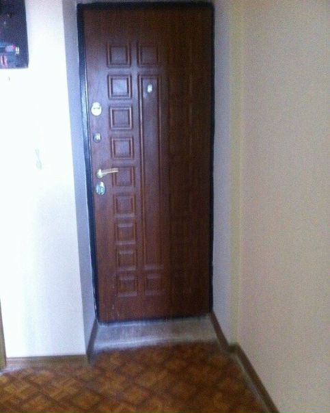 ПРОДАЕТСЯ СРОЧНО КВАРТИРА В СВЯЗИ С ОТЪЕЗДОМ Ставропольский Край, город Ессентуки. <br>2-к квартира, 42 кв.м, 3/4 этаж.<br>Ремон 90%, теплая, уютная, близко к ж/д вокзалу, рядом курортная зона и рядом стадион <br>Цена: 1 750 000 руб.; гараж 300 тыс. руб. <br>Меняем на Краснодар или продам. Торг.<br>Виктория: 8(928)-364-56-47 - фото Фото: ПРОДАЕТСЯ СРОЧНО КВАРТИРА В СВЯЗИ С ОТЪЕЗДОМ Ставропольский Край, город Ессентуки. <br>2-к квартира, 42 кв.м, 3/4 этаж.<br>Ремон 90%, теплая, уютная, близко к ж/д вокзалу, рядом курортная зона и рядом стадион <br>Цена: 1 750 000 руб.; гараж 300 тыс. руб. <br>Меняем на Краснодар или продам. Торг.<br>Виктория: 8(928)-364-56-47