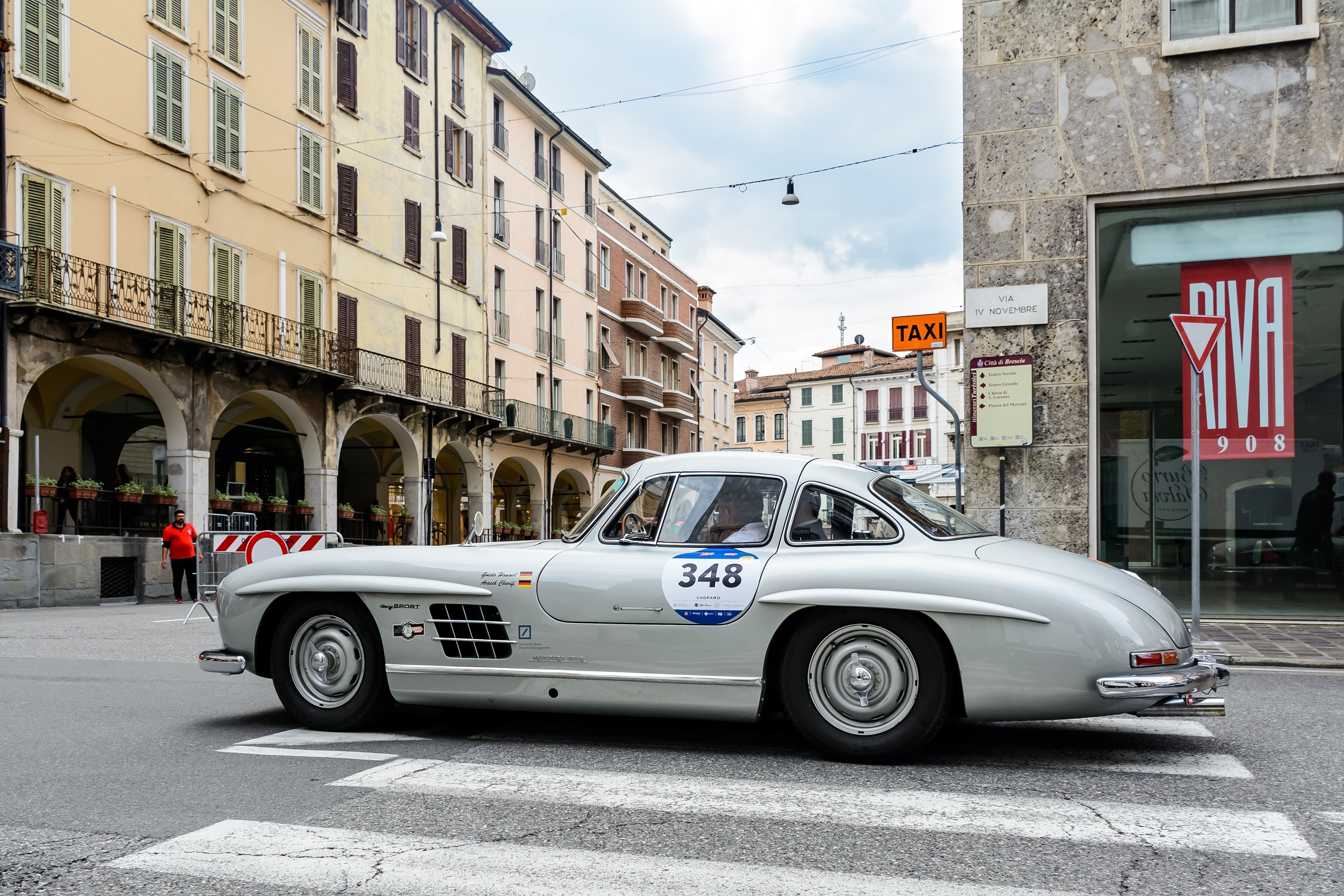 Mille Miglia 2019 porsche,bristol,италия,aston martin,abarth,buick,bentley,oldsmobile,fiat,ferrari,austin healey,bugatti,riley,lancia,jaguar,ралли,mercedes-benz,healey,ac,lagonda,talbot