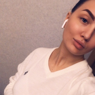 Леся Тихомирова