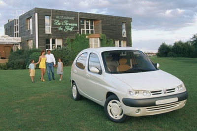 Вехи истории : 1996 Citroen Berlingo Bulle (Heuliez) Citroën представил три концепт-кар версии нового Berlingo в парижском салоне 1996 года.Основанный на Citroen Berlingo, Bulle (Bubble) был