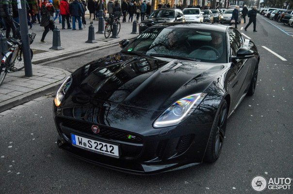 Jaguar F-TYPE R Coup