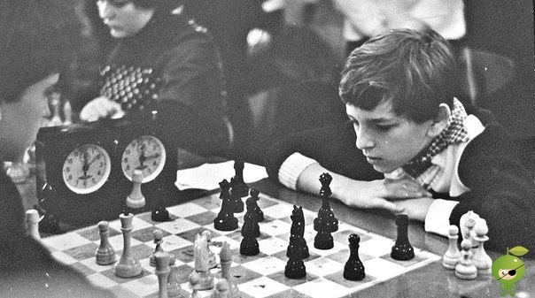 на сколько ходов вперед вы думаете чемпиона мира по шахматам гарри каспарова как-то спросили: «на сколько ходов вперед вы думаете». многие думали, что он приведет какую-то огромную цифру, и мы