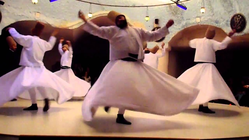 Derviches tourneurs à Konya.MP4