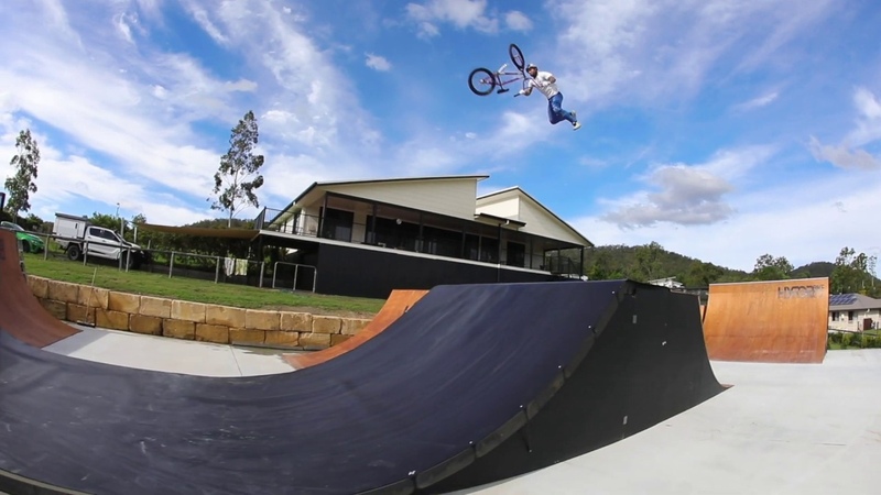 LOGAN MARTINS BACKYARD SESSION