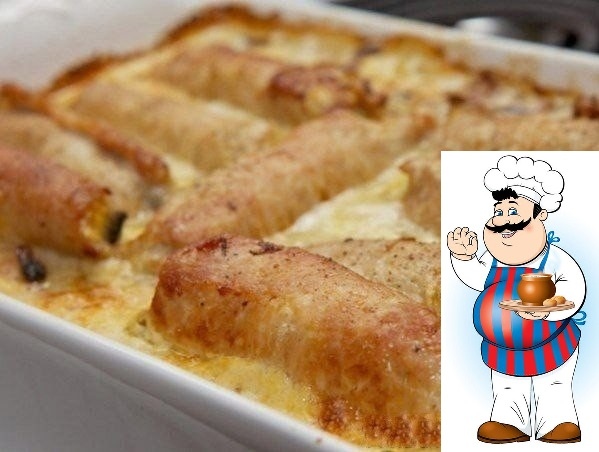 Рулетики мясные Ингредиенты: Свиное филе - 700 г. Грибы - 500 г. Лук репчатый - 2 шт. Яйцо куриное - 2 шт. Сыр твердый - 150 г. Сливки - 1 стакан Соль - по вкусу Перец черный молотый - по вкусу