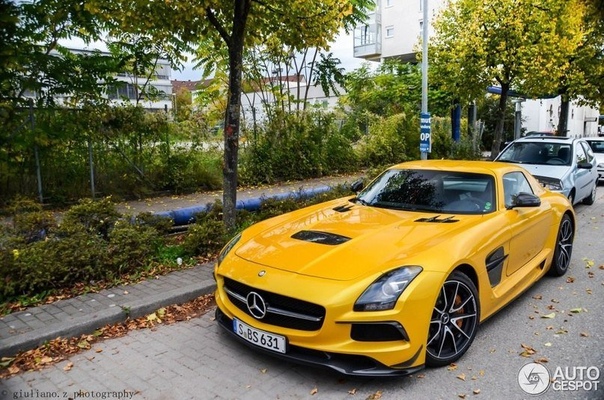 Mercedes-Benz SLS AMG 