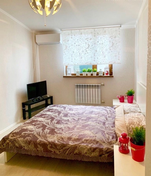 Ленина проспект,92 (метро Тропарева), 1 комнатная<br>89995854601<br>89080486923<br>28000<br>Сдам свою уютную, чистую, просторную квартиру приятную для проживания в Юго-Западном районе в шаговой доступности от Метро Тропарева. Отличный вариант для тех,кто любит,чтобы с домом все было рядом! Развита инфраструктура: садики, школы, аптеки, кафе, фитнес-центры,медицинский центро Инвитро,хорошая транспортная доступность.Вся мебель, посуда, полотенца в квартире от модного бренда IKEA. В квартире есть все для комфортного проживания-постельное белье,полотенца,посуда,электрочайник,микроволновка, жк телевизор, проведён интернет wi-fi. Рассматриваем на заселение семью или молотых девушек или парней. Звоните в любое время!<br>#арендаквартирвмоскве#снимуквартиру#сдамквартиру#снимуквартирумосква#сдамквартирумосква#арендаквартир#москвааренда#снятьквартирувмоскве#квартиравмоскве#недвижимостьвмоскве#следуй#следуйзамной#подпишись#девушка#девушки#лайки#лайкивзаимно#селфи#привет#инстаграм#супер#инстаграманит#ремонтквартир#инстамода#мода#универ#университет#москва - фото Фото: Ленина проспект,92 (метро Тропарева), 1 комнатная<br>89995854601<br>89080486923<br>28000<br>Сдам свою уютную, чистую, просторную квартиру приятную для проживания в Юго-Западном районе в шаговой доступности от Метро Тропарева. Отличный вариант для тех,кто любит,чтобы с домом все было рядом! Развита инфраструктура: садики, школы, аптеки, кафе, фитнес-центры,медицинский центро Инвитро,хорошая транспортная доступность.Вся мебель, посуда, полотенца в квартире от модного бренда IKEA. В квартире есть все для комфортного проживания-постельное белье,полотенца,посуда,электрочайник,микроволновка, жк телевизор, проведён интернет wi-fi. Рассматриваем на заселение семью или молотых девушек или парней. Звоните в любое время!<br>#арендаквартирвмоскве#снимуквартиру#сдамквартиру#снимуквартирумосква#сдамквартирумосква#арендаквартир#москвааренда#снятьквартирувмоскве#квартиравмоскве#недвижимостьвмоскве#следуй#следуйзамной#подпишись#девушка#девушки#лайки#лайкивзаимно#селфи#привет#инстаграм#супер#инстаграманит#ремонтквартир#инстамода#мода#универ#университет#москва