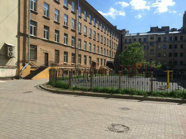 сдаю квартиру 14500 руб/месяц студию небольшого метража расположенную в шаговой доступности от станции метро :Владимирская /Достоевская /Звенигородская Лиговский проспект /в самом центре Санкт-Петербурга )))квартира светлая уютная ,сантехника новая,после капремонта всё ,чисто ,в идеальном состоянии есть :мебель бытовая ;техника .если необходимо организую дополнительно спальные места .залог не беру так как сдаю срочно заселяю одного – троих на любой срок.<br>8-921-403-8894 - фото Фото: сдаю квартиру 14500 руб/месяц студию небольшого метража расположенную в шаговой доступности от станции метро :Владимирская /Достоевская /Звенигородская Лиговский проспект /в самом центре Санкт-Петербурга )))квартира светлая уютная ,сантехника новая,после капремонта всё ,чисто ,в идеальном состоянии есть :мебель бытовая ;техника .если необходимо организую дополнительно спальные места .залог не беру так как сдаю срочно заселяю одного – троих на любой срок.<br>8-921-403-8894