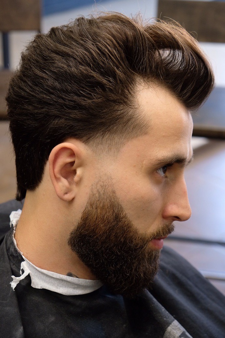 Undercut Engels Muzhskie Strizhki I Tatu