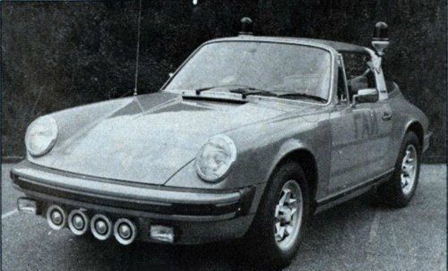 Porsche 911 на службе в ГАИ СССР Мало кто знает, но Фердинанда Порше приглашали в СССР для занятия поста генерального конструктора по автомобилям, танкам и моторам, но после ознакомительной