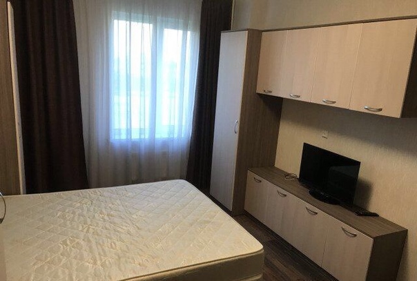 Фото: Иркутск, Лермонтова, 61 <br>Сдаю небольшую квартиру после ремонта. <br>Состояние хорошо видно на фото. Есть <br>все необходимое для проживания. <br>Рассматриваю семейную пару, пару <br>девушек или одного человека. Проживание <br>на срок от месяца. В стоимость не <br>включены коммунальные платежи, интернет <br>и кабельное. Стоимость 9 тыс. <br>Звоните 89087755046