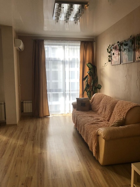 Первомайская, Парковая 9-я, 40<br> Аренда 42.000 рублей<br>8-929-112-72-94<br> Евродвушка с одной изолированной спальней. Обустроенная, просторная, светлая. <br>В прихожей большой шкаф до потолка, угловой гарнитур с техникой, тумба с ТВ, диван. Спальня с двумя шкафами и полочками. Установлен кондиционер.<br> Санузел больших габаритов, совмещённый.<br>Только на длительный срок, по договору, можно заверить у нотариуса. - фото Фото: Первомайская, Парковая 9-я, 40<br> Аренда 42.000 рублей<br>8-929-112-72-94<br> Евродвушка с одной изолированной спальней. Обустроенная, просторная, светлая. <br>В прихожей большой шкаф до потолка, угловой гарнитур с техникой, тумба с ТВ, диван. Спальня с двумя шкафами и полочками. Установлен кондиционер.<br> Санузел больших габаритов, совмещённый.<br>Только на длительный срок, по договору, можно заверить у нотариуса.