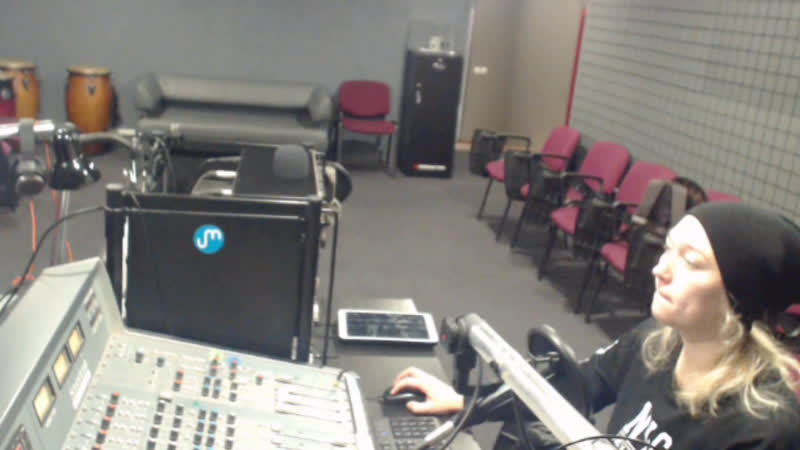 Live Радио UMAKER