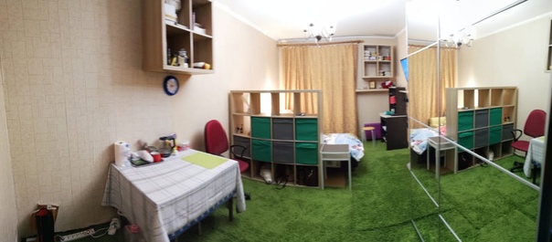 Сдаётся комната в коммуналке. 16.500 руб 8 963 693-78-64 <br>Площадь комнаты: 29 м <br>Комнат в квартире: 3 <br>Этаж: 4 <br>Этажей в доме: 16 <br>Тип дома: монолитный <br>Адрес: Москва, м. Ясенево, Новоясеневский проспект, 32к1 <br>Ясенево (400 м) Новоясеневская (900 м) Битцевский парк (1.1 км) <br>Нюансы обсуждаемы. Агентов и посредников просьба не беспокоить. Без детей, без домашних животных. (!сдается только для 1 женщины или 1 девушки!). Регистрацию не делаю. <br>Сдается 1 комната (после ремонта) - в 3х комнатной квартире коммунального заселения, освобождается 16 декабря. Собственник (внук собственника по доверенности). 4й этаж многоэтажного дома, 5 минут пешком от метро Ясенево. <br>29 кв. м. (с учетом площади балкона в комнате) <br>Железная дверь в комнату, запираемая на замки, евро-окна с выходом на балкон (индивидуальный). <br>В квартире: плита электрическая (общая с соседями) 4 конфорки, <br>городской телефон, общая с соседями стиральная машина, общий санузел, индивидуальный холодильник в общем коридоре, 2 индивидуальных шкафчика на кухне. Кухня и санузел общие с <br>соседями, wi-fi нету, интернет кабеля подведены, но подключать <br>придется вам самим у районного оператора. <br>В доме: домофон, грузовой и пассажирский лифты, запирающаяся дверь в квартирный коридор на этаже. <br>Соседи: женщина и мужчина предпенсионного/пенсионного возраста. Сосед немного навязчивый и занудный, когда выпивает (выпивает - когда не на работе), агрессии и прямых приставаний к женскому полу не проявляет; у соседки возможны периодические проявления старческой занудливости на грани маразма. Нет возможности оставления гостей на ночь после установленного законом времени (22:00)(соседка - против). <br>В стоимость съёма включены свет, вода и прочие услуги ЖКХ и <br>квартплата; стоимость телефонных переговоров с городского телефона не включена, дополнительно оплачивается нанимателем в случае пользования городским телефоном. <br> <br>Количество спальных мест <br>2 спальных места <br>Количество кроватей <br>1 кровать <br>Мультимедиа <br>Телевизор <br>Бытовая техника <br>Плита <br>Микроволновка <br>Холодильник <br>Стиральная машина <br>Утюг <br>Комфорт <br>Балкон / лоджия - фото Фото: Сдаётся комната в коммуналке. 16.500 руб 8 963 693-78-64 <br>Площадь комнаты: 29 м <br>Комнат в квартире: 3 <br>Этаж: 4 <br>Этажей в доме: 16 <br>Тип дома: монолитный <br>Адрес: Москва, м. Ясенево, Новоясеневский проспект, 32к1 <br>Ясенево (400 м) Новоясеневская (900 м) Битцевский парк (1.1 км) <br>Нюансы обсуждаемы. Агентов и посредников просьба не беспокоить. Без детей, без домашних животных. (!сдается только для 1 женщины или 1 девушки!). Регистрацию не делаю. <br>Сдается 1 комната (после ремонта) - в 3х комнатной квартире коммунального заселения, освобождается 16 декабря. Собственник (внук собственника по доверенности). 4й этаж многоэтажного дома, 5 минут пешком от метро Ясенево. <br>29 кв. м. (с учетом площади балкона в комнате) <br>Железная дверь в комнату, запираемая на замки, евро-окна с выходом на балкон (индивидуальный). <br>В квартире: плита электрическая (общая с соседями) 4 конфорки, <br>городской телефон, общая с соседями стиральная машина, общий санузел, индивидуальный холодильник в общем коридоре, 2 индивидуальных шкафчика на кухне. Кухня и санузел общие с <br>соседями, wi-fi нету, интернет кабеля подведены, но подключать <br>придется вам самим у районного оператора. <br>В доме: домофон, грузовой и пассажирский лифты, запирающаяся дверь в квартирный коридор на этаже. <br>Соседи: женщина и мужчина предпенсионного/пенсионного возраста. Сосед немного навязчивый и занудный, когда выпивает (выпивает - когда не на работе), агрессии и прямых приставаний к женскому полу не проявляет; у соседки возможны периодические проявления старческой занудливости на грани маразма. Нет возможности оставления гостей на ночь после установленного законом времени (22:00)(соседка - против). <br>В стоимость съёма включены свет, вода и прочие услуги ЖКХ и <br>квартплата; стоимость телефонных переговоров с городского телефона не включена, дополнительно оплачивается нанимателем в случае пользования городским телефоном. <br> <br>Количество спальных мест <br>2 спальных места <br>Количество кроватей <br>1 кровать <br>Мультимедиа <br>Телевизор <br>Бытовая техника <br>Плита <br>Микроволновка <br>Холодильник <br>Стиральная машина <br>Утюг <br>Комфорт <br>Балкон / лоджия