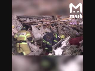 Разбор завалов на месте взрыва жилого дома в Магнитогорске
