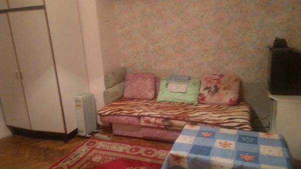 Сдаётся комната в 2-х комнатной квартире , 19 тыс ,можно 2-х девочек. <br>Хорошее расположение к двум станциям метро м.Кунцевская 5-7 минут и м.Молодежная.<br>Залог разбивается на два месяца по 10 тыс.<br>Вся необходимая мебель, стиральная машина ,микроволновая печь , Wi-fi ,чистый раздельный санузел ,в комнате мега удобный диван-кровать +доп спальное место ,пианино .<br>Комната большая ,уютная ,хозяйка чистоплотная.<br>Для одной или двух девушек/женщин.<br>+7(915)183-05-25 в ВК:<br><br> - фото Фото: Сдаётся комната в 2-х комнатной квартире , 19 тыс ,можно 2-х девочек. <br>Хорошее расположение к двум станциям метро м.Кунцевская 5-7 минут и м.Молодежная.<br>Залог разбивается на два месяца по 10 тыс.<br>Вся необходимая мебель, стиральная машина ,микроволновая печь , Wi-fi ,чистый раздельный санузел ,в комнате мега удобный диван-кровать +доп спальное место ,пианино .<br>Комната большая ,уютная ,хозяйка чистоплотная.<br>Для одной или двух девушек/женщин.<br>+7(915)183-05-25 в ВК:<br><br>