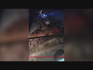 Под рухнувшим мостом в ХМАО оказались 8 человек и спецтехника