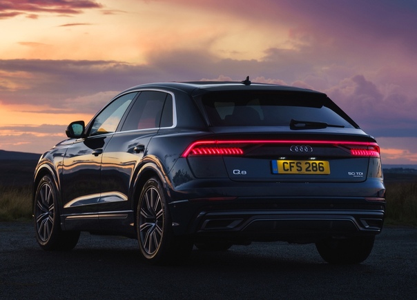 Обзор: Audi Q8 50 TDI Quattro Двигатель: 3.0 V6 Мощность: 286 л.с. при 3500 - 4000 об/мин Крутящий момент: 600 Нм при 2250 - 3250 об/мин Трансмиссия: Автомат 8 ступ. Макс. скорость: 245 км/ч