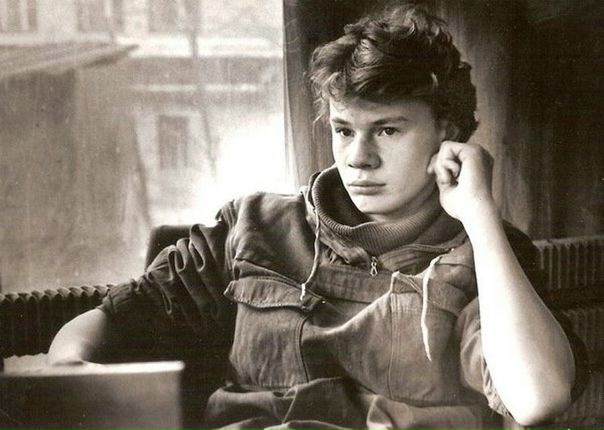 «Людей мыслящих не так много. Людей, идущих строем, гораздо больше» Владислав Галкин (1971—2010).