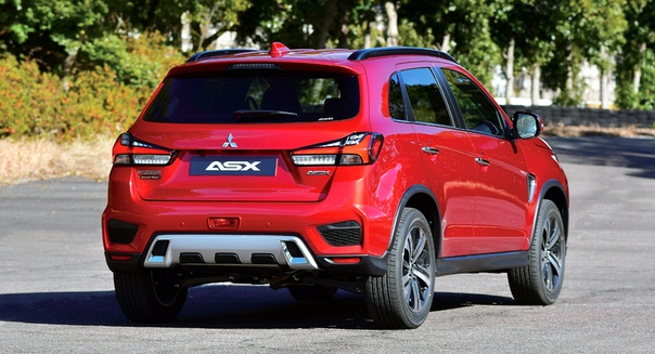 Кроссовер Mitsubishi ASX обновлен в четвертый раз Фото: компания MitsubishiСтаричок Mitsubishi ASX, выпускающийся с 2010 года, не сменил поколение, а вновь перенес подтяжку лица уже четвертую в