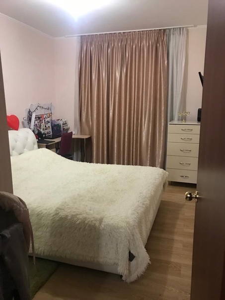 Продается двухкомнатная квартира на 15 этаже 23 этажного дома. Общая площадь 66 кв.м. Квартира с хорошим ремонтом. Из окна открывается вид на стадион. Район с развитой инфраструктурой, рядом дет. сад, школы, различные магазины, ФОК Салют, в доме отделение Сбербанк. Удобная транспортная доступность, 15 мин. до ст. м. Ховрино, Речной вокзал, Алтуфьево на маршрутке; 10 мин. пешком до ж/д ст. Долгопрудная, далее 15-25 мин до ст. м. Окружная, Тимирязевская, Савеловский вокзал. Свободная продажа. Звоните, уважаемые покупатели, оперативный показ, помощь с ипотекой. <br>________________________________________________________________________________ <br> МО, г. Долгопрудный, Новый бульвар, 3. <br> 9 350 000 р., 8 (917) 555 71 43, Роман. <br>Подробнее: - фото Фото: Продается двухкомнатная квартира на 15 этаже 23 этажного дома. Общая площадь 66 кв.м. Квартира с хорошим ремонтом. Из окна открывается вид на стадион. Район с развитой инфраструктурой, рядом дет. сад, школы, различные магазины, ФОК Салют, в доме отделение Сбербанк. Удобная транспортная доступность, 15 мин. до ст. м. Ховрино, Речной вокзал, Алтуфьево на маршрутке; 10 мин. пешком до ж/д ст. Долгопрудная, далее 15-25 мин до ст. м. Окружная, Тимирязевская, Савеловский вокзал. Свободная продажа. Звоните, уважаемые покупатели, оперативный показ, помощь с ипотекой. <br>________________________________________________________________________________ <br> МО, г. Долгопрудный, Новый бульвар, 3. <br> 9 350 000 р., 8 (917) 555 71 43, Роман. <br>Подробнее: