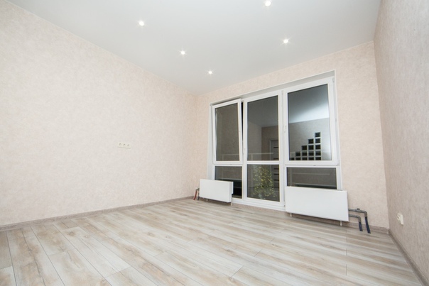 МО, Нахабино, улица Королёва 13 - продам квартиру! <br>Вашему вниманию предлагается очень уютная, зонированная квартира, полноценная однушка!<br>В ремонте применялись хорошие и дорогие материалы, в квартире никто не жил!<br>Параметры:<br>Комната 13 м2<br>Кухня 7,7 м2<br>Санузел 3,7 м2<br>Прихожая 3,6 м2<br>Окна выходят в тихий двор. <br>Квартира полностью готова к проживанию, заезжай и живи! - фото Фото: МО, Нахабино, улица Королёва 13 - продам квартиру! <br>Вашему вниманию предлагается очень уютная, зонированная квартира, полноценная однушка!<br>В ремонте применялись хорошие и дорогие материалы, в квартире никто не жил!<br>Параметры:<br>Комната 13 м2<br>Кухня 7,7 м2<br>Санузел 3,7 м2<br>Прихожая 3,6 м2<br>Окна выходят в тихий двор. <br>Квартира полностью готова к проживанию, заезжай и живи!