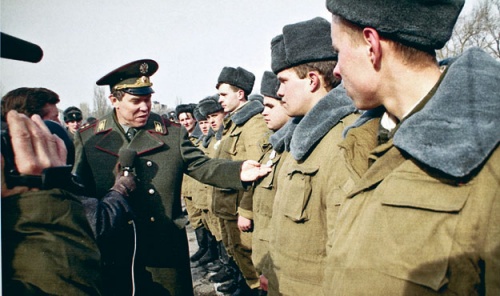 Командующий и солдаты корпуса