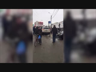 Ford протаранил 8 автомобилей на Гвардейской