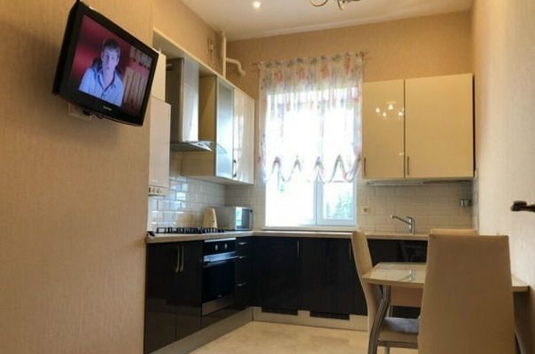 Ул саратовская, 22 <br>м.Текстильщики - 5 минут пешком. <br>Сдается однокомнатная квартира в хорошем районе,с развитой инфраструктурой:супермаркеты,кафе,спорт-центр,транспорт. <br>Квартира с хорошим ремонтом,мебелью и всей необходимой техникой: плита,холодильник,телевизор,стиральная машинка,свч, посудомоечная машинка. <br>Цена: 25000т.р <br>+7 (925) 270-82-24 Роберт - фото Фото: Ул саратовская, 22 <br>м.Текстильщики - 5 минут пешком. <br>Сдается однокомнатная квартира в хорошем районе,с развитой инфраструктурой:супермаркеты,кафе,спорт-центр,транспорт. <br>Квартира с хорошим ремонтом,мебелью и всей необходимой техникой: плита,холодильник,телевизор,стиральная машинка,свч, посудомоечная машинка. <br>Цена: 25000т.р <br>+7 (925) 270-82-24 Роберт