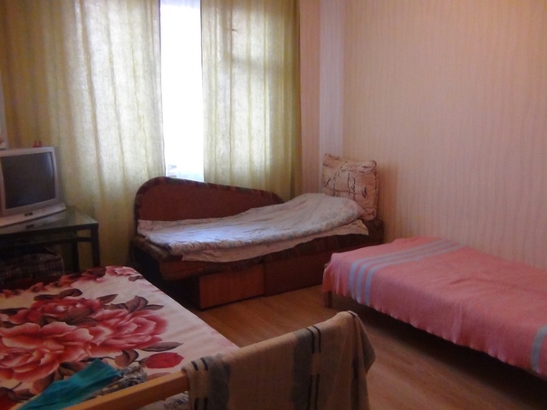 Сдаю место в комнате 1-2 женщинам. Аккуратным, чистоплотным. Всё необходимое для проживания есть: мебель, бытовая техника, WI-FI, телевизор, холодильник, отдельное спальное место. Уютная, домашняя обстановка. Нет мужчин. Ключи сразу при оплате. Не агентство. Без залога. Заключается договор. Оплата 7000 руб, м. Сходненская.<br>Тел. 8 (926) 550-60-35 Татьяна<br><br> - фото Фото: Сдаю место в комнате 1-2 женщинам. Аккуратным, чистоплотным. Всё необходимое для проживания есть: мебель, бытовая техника, WI-FI, телевизор, холодильник, отдельное спальное место. Уютная, домашняя обстановка. Нет мужчин. Ключи сразу при оплате. Не агентство. Без залога. Заключается договор. Оплата 7000 руб, м. Сходненская.<br>Тел. 8 (926) 550-60-35 Татьяна<br><br>