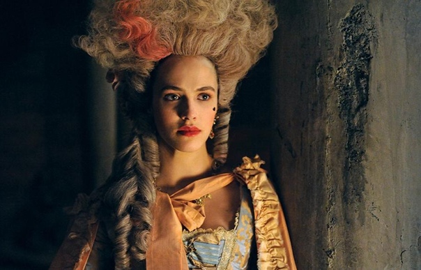 10 отличных британских сериалов, которые помогут скоротать вечер Британцы отлично воплощают в жизнь смелые, захватывающие и атмосферные проекты. Превосходные актеры, тонкий английский юмор и