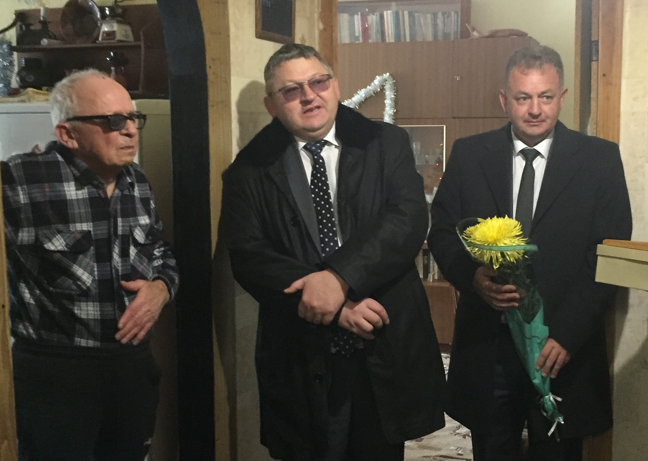 В Зеленчукском районе блокадникам Ленинграда вручили памятные знаки