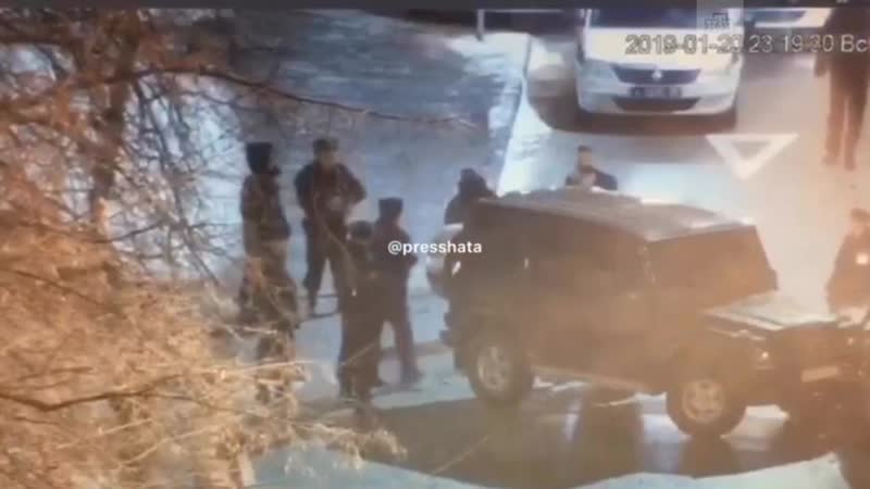 Бизнесмен разделался с вымогателями