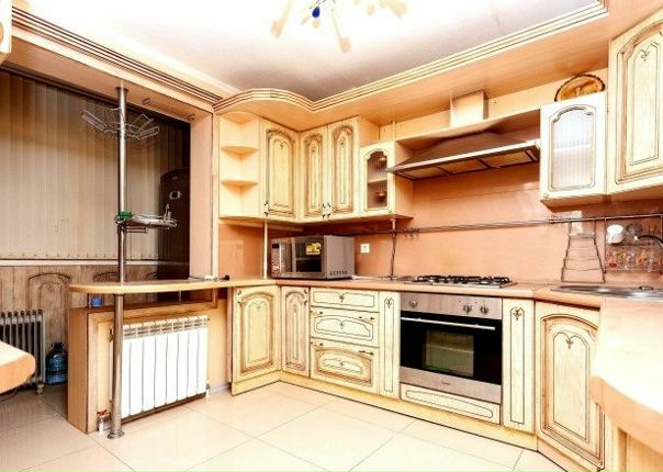 Продам квартиру г Краснодар ЮМР Рождественская Набережная 100м 1этаж. Хороший ремонт, подвесные потолки со светодиодами, джакузи. В квартире три комнаты, столовая ,кухня и два сан узла. Кухня расширена за счет балкона, сделана барная стойка. Оставляю дорогую, добротную, встроенную мебель, три сплит системы и посудомоечную машину . Рядом с домом находится река, банки, транспорт, магазины, фитнес зал, школы и детские сады. Всё для Вас. <br>5 350 000 рублей <br>89086867974 - фото Фото: Продам квартиру г Краснодар ЮМР Рождественская Набережная 100м 1этаж. Хороший ремонт, подвесные потолки со светодиодами, джакузи. В квартире три комнаты, столовая ,кухня и два сан узла. Кухня расширена за счет балкона, сделана барная стойка. Оставляю дорогую, добротную, встроенную мебель, три сплит системы и посудомоечную машину . Рядом с домом находится река, банки, транспорт, магазины, фитнес зал, школы и детские сады. Всё для Вас. <br>5 350 000 рублей <br>89086867974