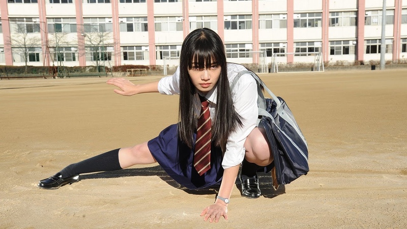 小松菜奈が全力疾走! 映画「恋は雨上がりのように」主題歌「フロ12531