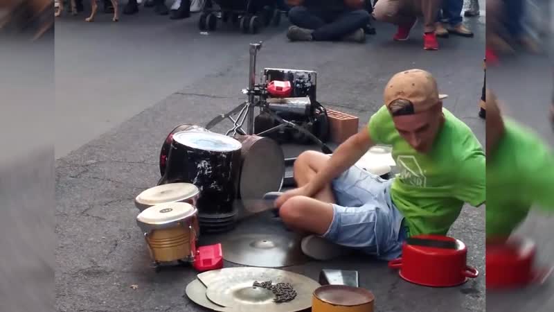 Damat - Techno street drummer