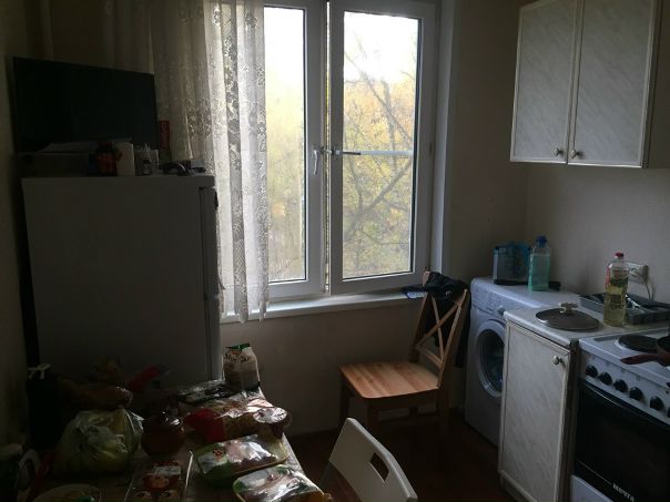 Подселю парня к себе в однушку. Квартира уютная, метро новоясеневская от метро 5 минут пешком. Все необходимое есть, оплата 17,5 тыс+wi-fi. Ищу порядочного, чистоплотного, платежеспособного. Писать в личку.<br> Адамов - фото Фото: Подселю парня к себе в однушку. Квартира уютная, метро новоясеневская от метро 5 минут пешком. Все необходимое есть, оплата 17,5 тыс+wi-fi. Ищу порядочного, чистоплотного, платежеспособного. Писать в личку.<br> Адамов