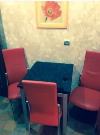 Фото: м.Пражская — 400 м <br>Кировоградская, 28 к3 <br>Предлагаю квартиру на длительный срок.Порядочным людям. <br>Все что видите на фото , все соответствует. <br>Сдам срочно , рассматриваю заезд под неполную оплату , если у вас есть трудности. <br>цена =30000 <br>тел.+79653095408